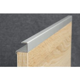 EP02_ALU-3m Bemarható 19 mm peremes élzáróprofil 