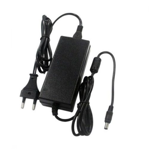 Műanyagháza trafó 220V-os csatlakozással 18W